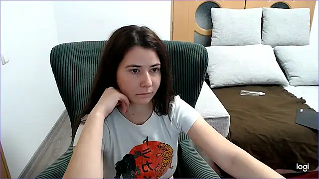 Snapshot of VioletaFlower7 chatting on November 2025 08:59:02 AM VioletaFlower7 online show from November 2025 08:59:02 AM