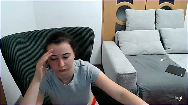 Snapshot of VioletaFlower7 chatting on November 2025 09:04:01 AM VioletaFlower7 online show from November 2025 09:04:01 AM