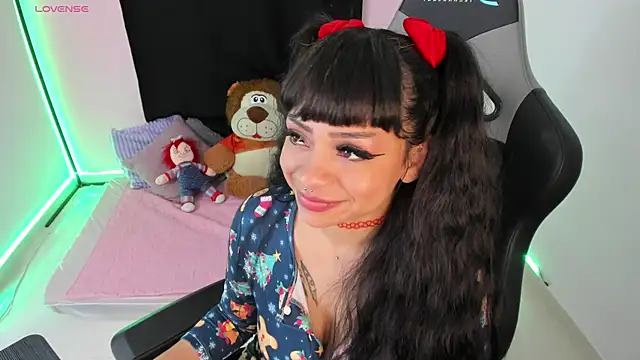 zoesullivan online show from December 2024 10:28:01 AM