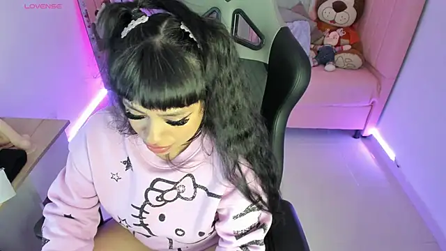 zoesullivan online show from February 2025 12:47:02 PM