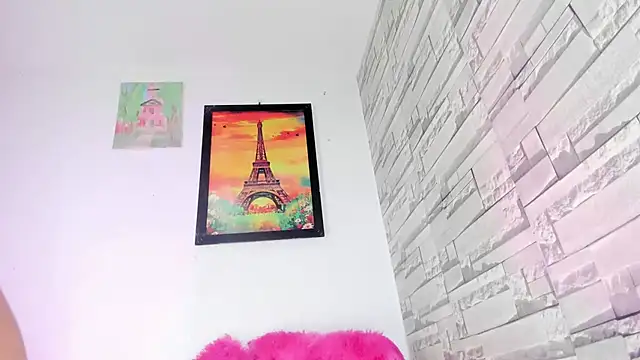 Snapshot of MiaKirshner chatting on March 2025 12:18:02 AM MiaKirshner online show from March 2025 12:18:02 AM