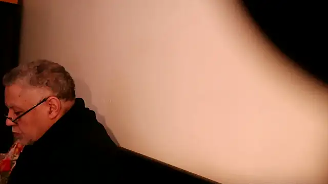 100Tauros online show from March 2025 11:51:01 AM