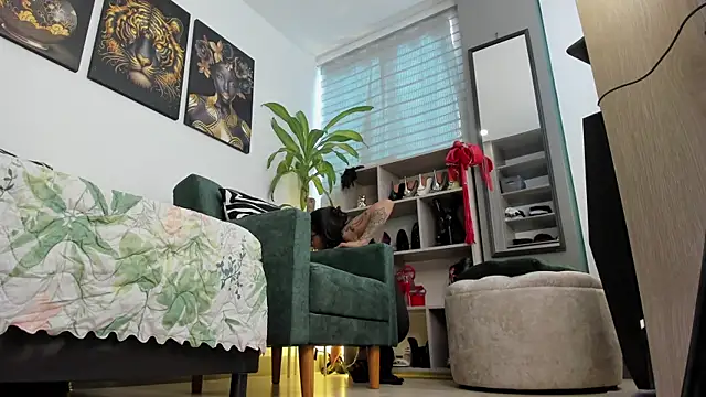 Snapshot of mia_backer chatting on February 2025 09:20:02 PM mia backer online show from February 2025 09:20:02 PM