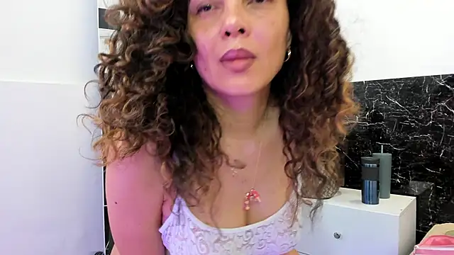 Juliabadlee online show from March 2025 12:12:01 AM