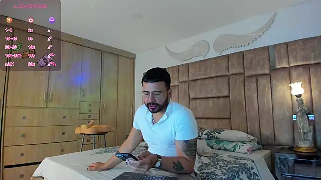 petterwilly1 online show from February 2025 02:44:02 PM