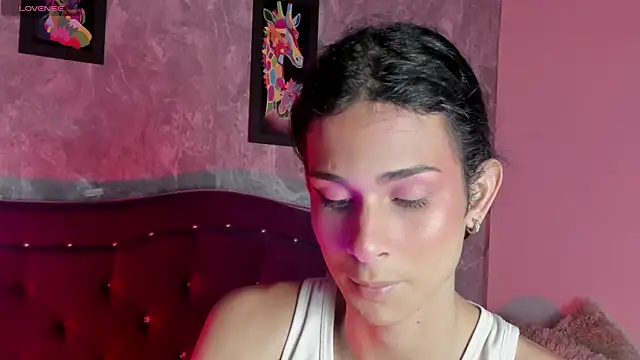 Mara friendboy699 online show from December 2024 08:01:02 PM