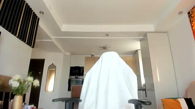 Alessa Burns online show from March 2025 10:44:02 AM