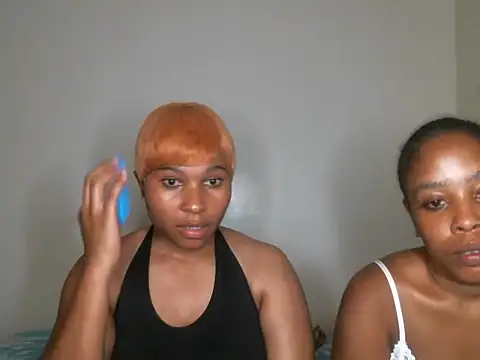 R-thequeen online show from February 2025 08:34:02 PM