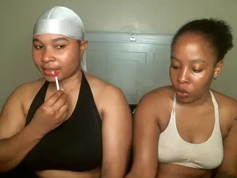 R-thequeen online show from September 2025 09:36:02 PM