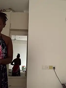 Barbie-kiss online show from February 2026 02:48:01 AM