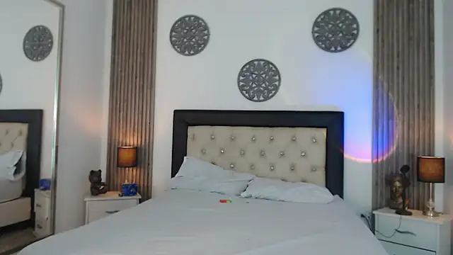 Snapshot of Julieta_De_Los_Angeles chatting on December 2024 02:06:02 AM Julieta De Los Angeles online show from December 2024 02:06:02 AM