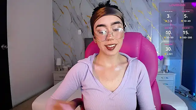 Snapshot of Julieta_De_Los_Angeles chatting on January 2025 03:57:02 AM Julieta De Los Angeles online show from January 2025 03:57:02 AM