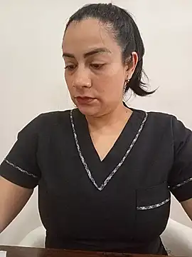 Snapshot of XGabrielaXX chatting on November 2025 11:21:02 AM XGabrielaXX online show from November 2025 11:21:02 AM