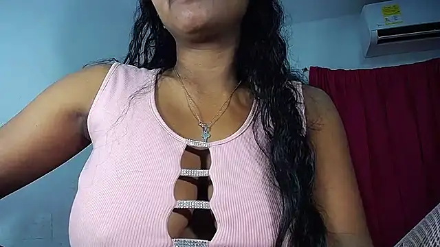 Snapshot of Sashabreck chatting on May 2026 03:02:02 AM Sashabreck online show from May 2026 03:02:02 AM