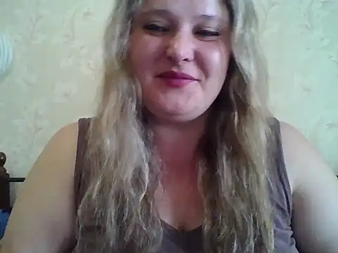 Snapshot of ParisMimi chatting on May 2026 06:21:03 AM ParisMimi online show from May 2026 06:21:03 AM