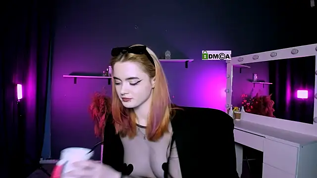 liana kisses online show from March 2025 02:19:01 AM