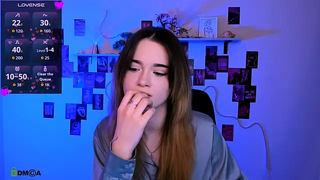 liana kisses online show from February 2026 08:32:01 PM