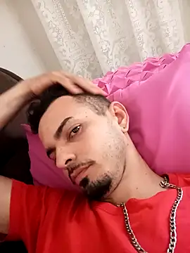 047joaosc online show from December 2024 08:18:01 PM