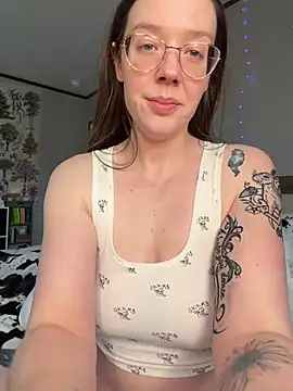 Sweetdee222x online show from February 2026 11:14:01 PM