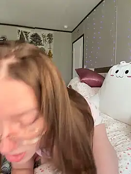 Sweetdee222x online show from July 2026 05:45:01 PM