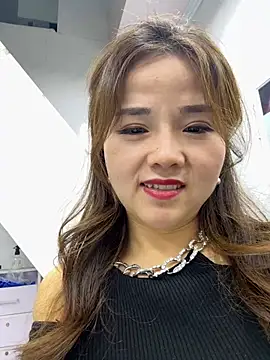 Efangfang online show from February 2025 11:31:01 AM