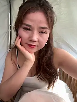 Efangfang online show from March 2025 05:42:02 AM