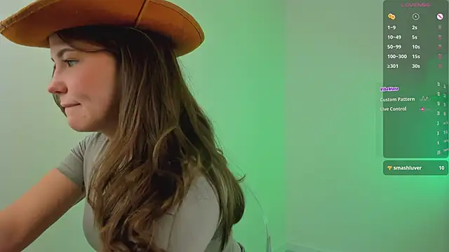 Snapshot of EmiliaDreams chatting on March 2025 02:33:02 PM EmiliaDreams online show from March 2025 02:33:02 PM