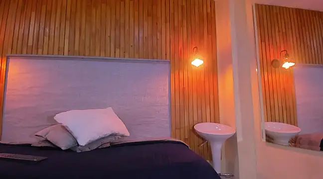 amelialeen7 online show from December 2024 04:16:02 PM