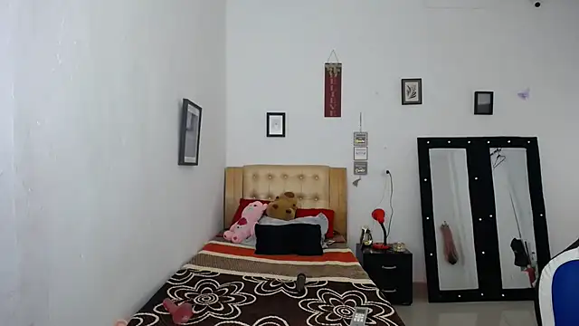 Snapshot of MadinsonCopper chatting on October 2025 03:56:02 AM MadinsonCopper online show from October 2025 03:56:02 AM