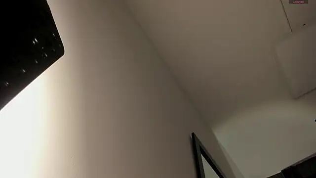 selene red  online show from November 2025 01:44:01 PM