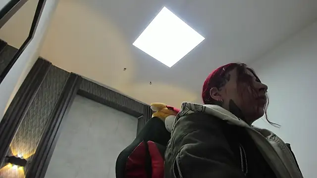 selene red  online show from April 2026 01:36:01 AM