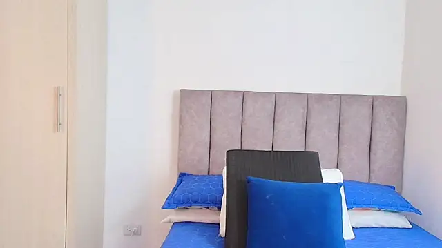 karina lewis  online show from January 2025 03:38:01 AM