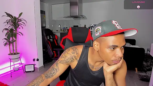 TROYWESLY- online show from November 2025 11:38:01 PM