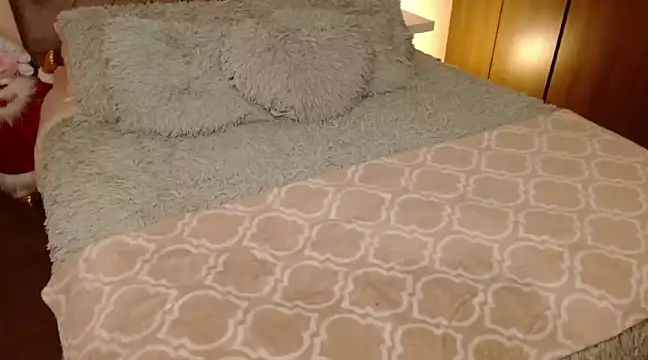 Roussmariehenao online show from December 2024 11:40:01 AM