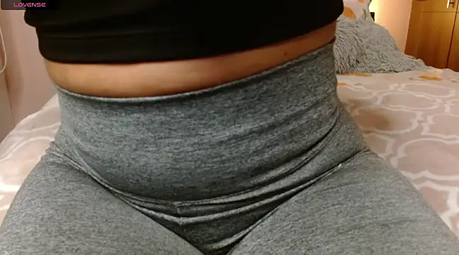 Roussmariehenao online show from February 2025 03:45:01 AM