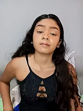 Snapshot of heleny901 chatting on September 2025 10:32:01 PM heleny901 online show from September 2025 10:32:01 PM