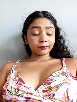 Snapshot of heleny901 chatting on February 2026 07:43:01 PM heleny901 online show from February 2026 07:43:01 PM