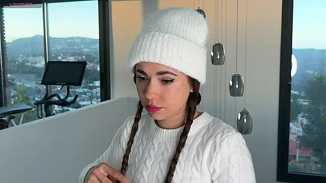 Mika Miller online show from December 2024 04:13:02 PM