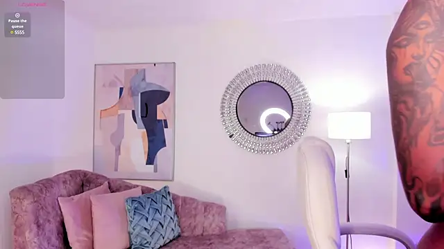 Snapshot of madisson_davon chatting on February 2025 04:03:01 PM madisson davon online show from February 2025 04:03:01 PM