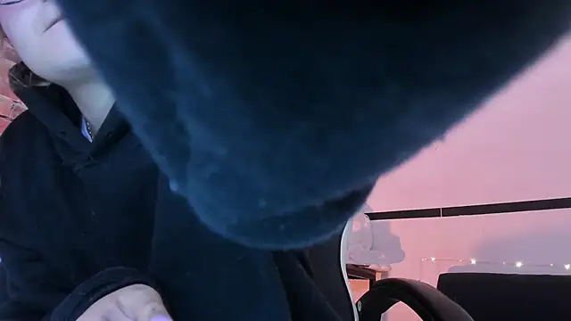 Snapshot of Sweet_Namii chatting on February 2025 09:32:02 AM Sweet Namii online show from February 2025 09:32:02 AM