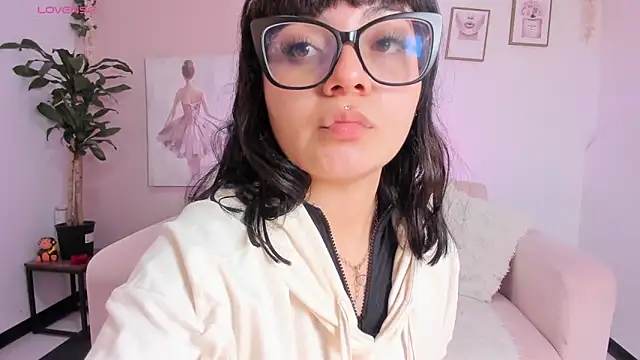 Snapshot of Sweet_Namii chatting on September 2025 11:55:02 AM Sweet Namii online show from September 2025 11:55:02 AM