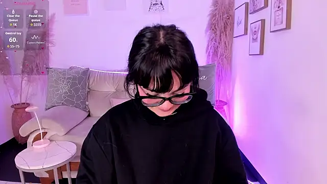 Snapshot of Sweet_Namii chatting on September 2025 07:30:02 PM Sweet Namii online show from September 2025 07:30:02 PM