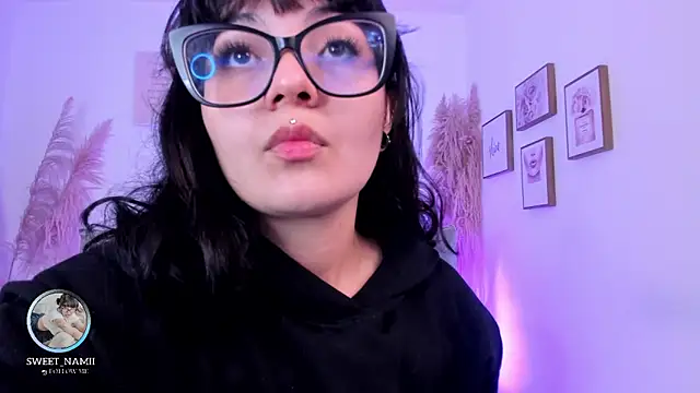 Snapshot of Sweet_Namii chatting on September 2025 08:02:02 PM Sweet Namii online show from September 2025 08:02:02 PM