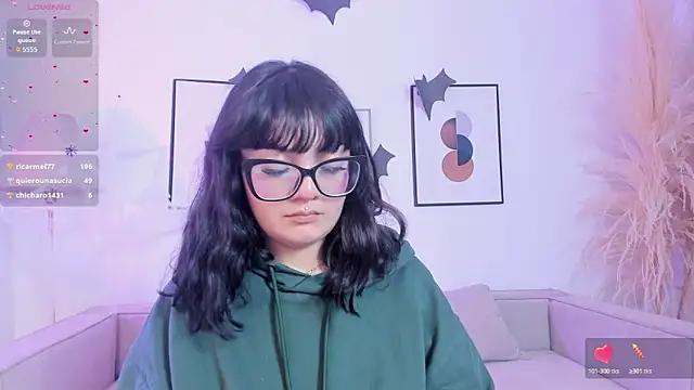 Snapshot of Sweet_Namii chatting on October 2025 08:31:01 PM Sweet Namii online show from October 2025 08:31:01 PM