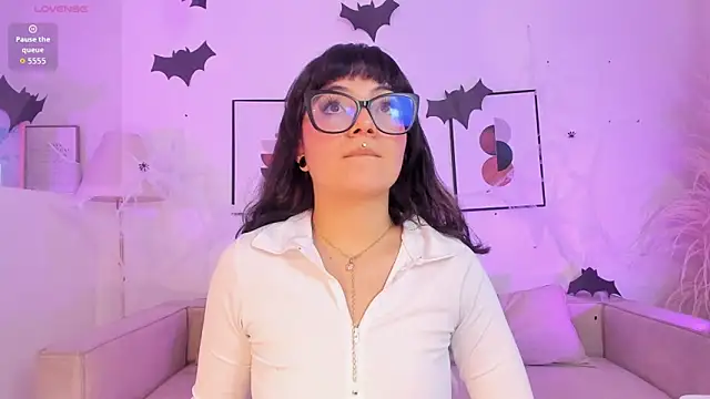 Snapshot of Sweet_Namii chatting on October 2025 06:01:01 PM Sweet Namii online show from October 2025 06:01:01 PM