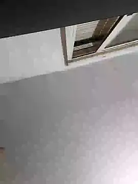 skrigul12 online show from December 2024 08:15:01 PM