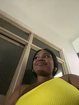 Snapshot of Scarlett_811 chatting on May 2026 08:28:02 PM Scarlett 811 online show from May 2026 08:28:02 PM