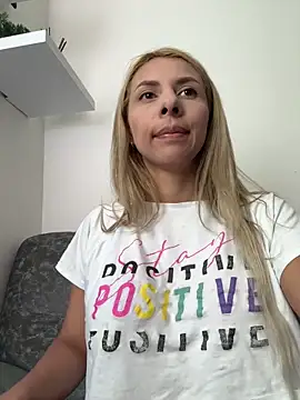 DollMagguie online show from January 2025 08:42:01 PM