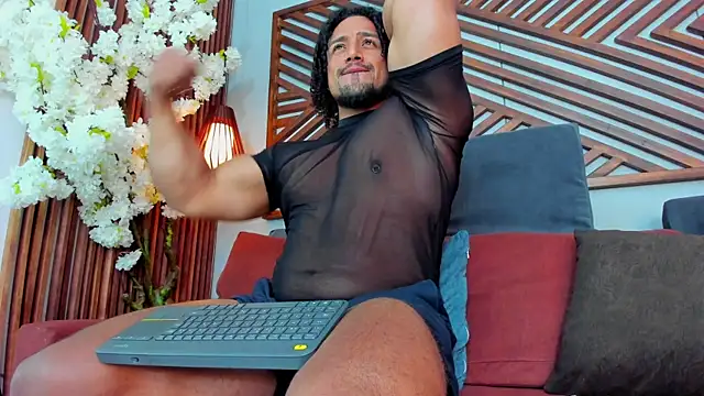 MikeEstevess online show from May 2026 07:28:02 AM