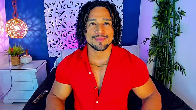 Snapshot of MikeEstevess chatting on July 2026 06:21:02 AM MikeEstevess online show from July 2026 06:21:02 AM